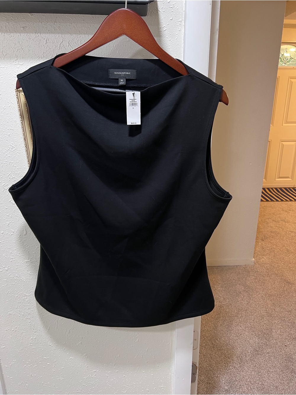 Banana Republic Black Sleeveless Boatneck Camisole
